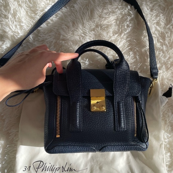 Like new, 3.1 Phillip Lin mini Pashli Leather Satchel in Navy - Picture 3 of 12